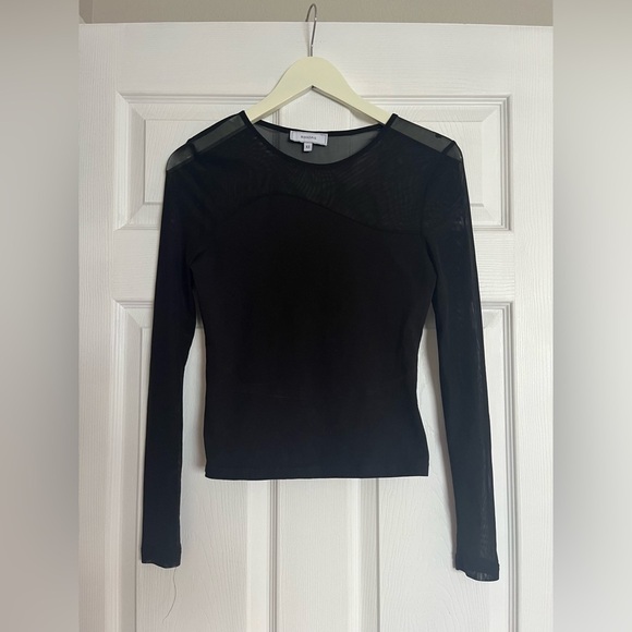 Elegant Black Sheer Top - Picture 4 of 5